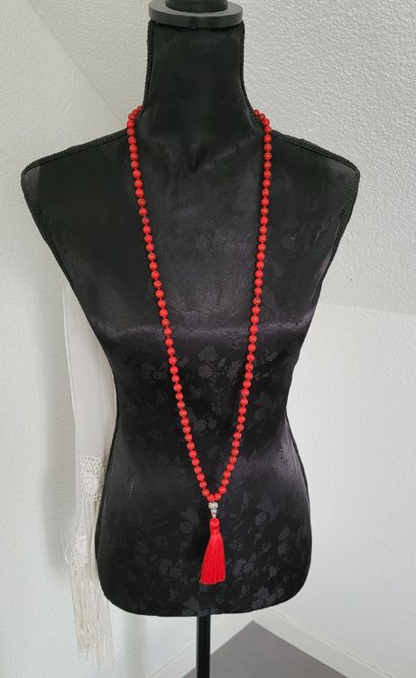 UYRVAPE Tropfende Blut Halskette - Gruseliger Halloween Schmuck Mit Vampir-Blut Effekt