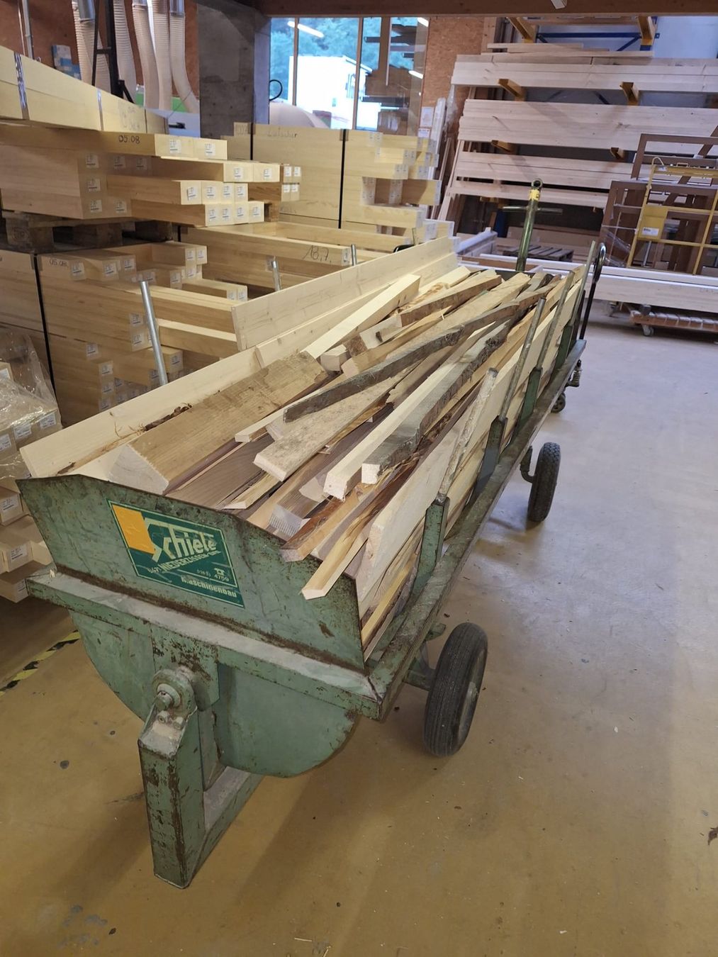 Articoli in legno: Brennholz – Usato da Schiers venduto da Birnel5 2