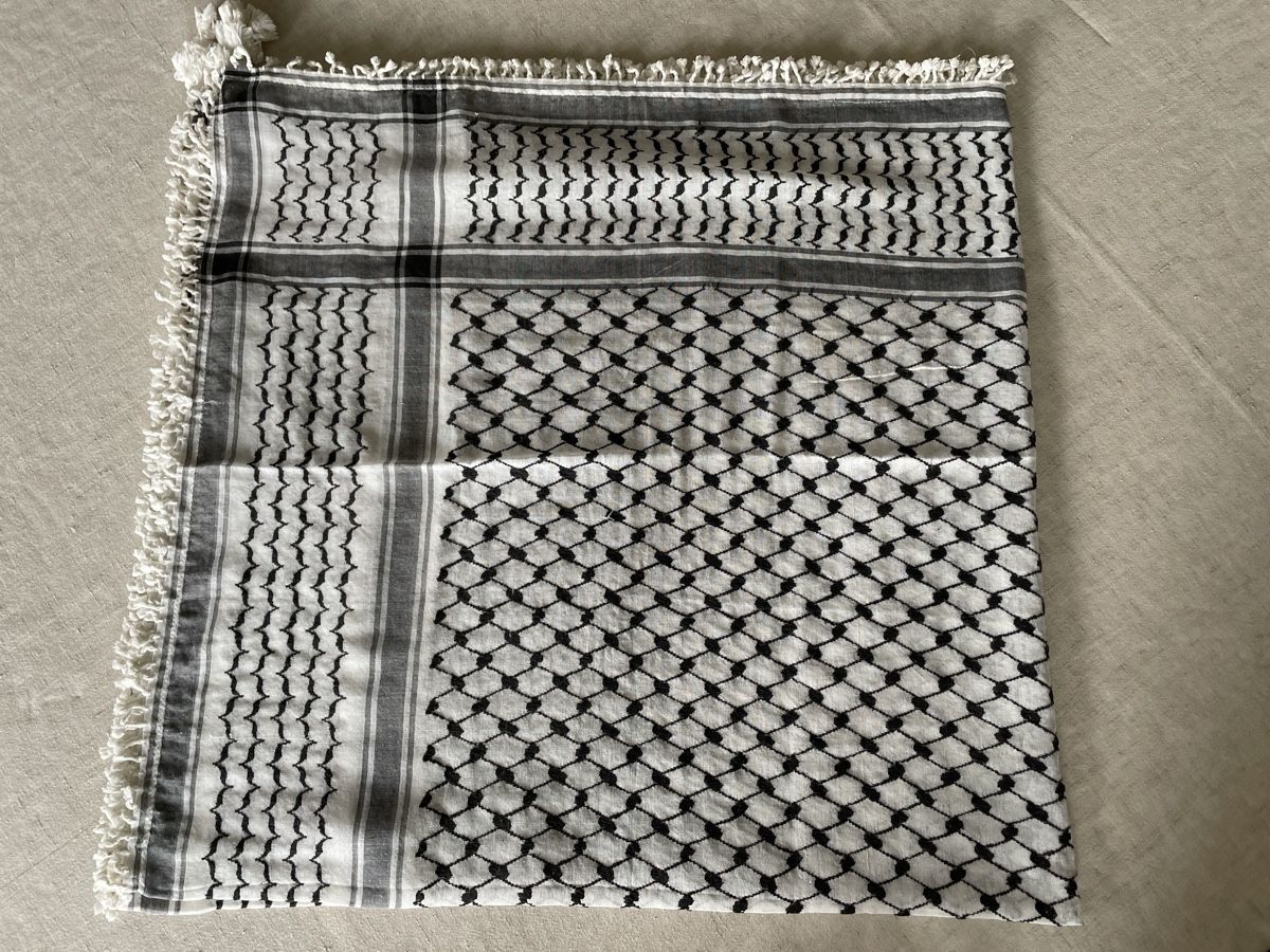 Foulard & Sciarpe: Palästinensertuch schwarz weiss mit Fransen – Nuovo e nell'imballaggio originale da Kilchberg ZH venduto da Tscharva19