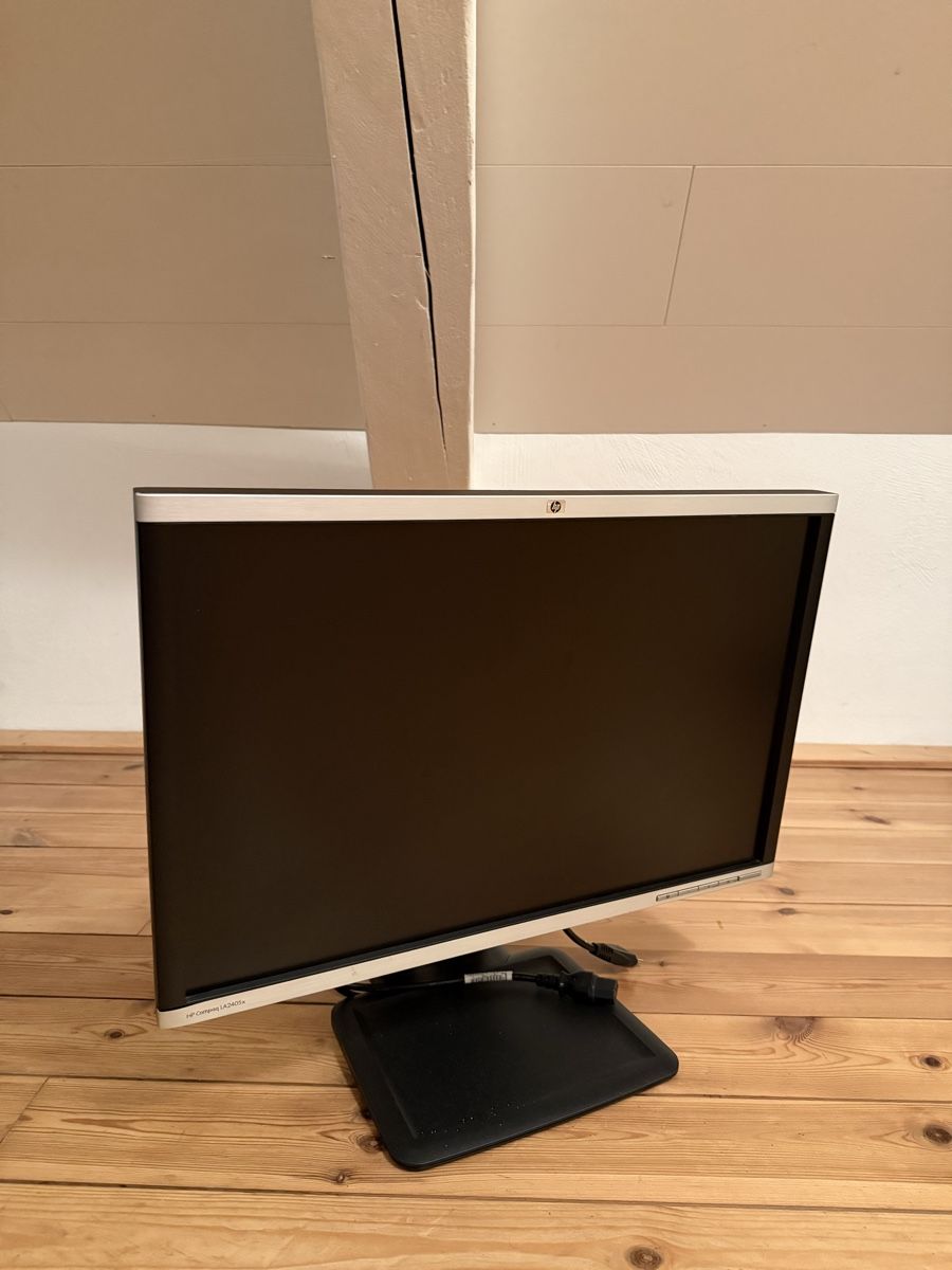 Hewlett Packard Monitor: HP Monitore – Usato da Oberdorf SO venduto da Zurbi07 1