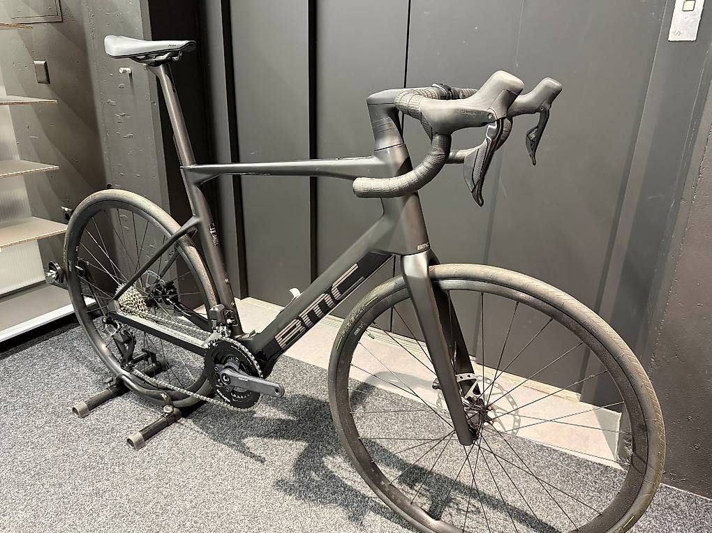 Velos: BMC Roadmachine 01 AMP Three Gr. 58 – Gebraucht aus Chur von bielersport_ch 2