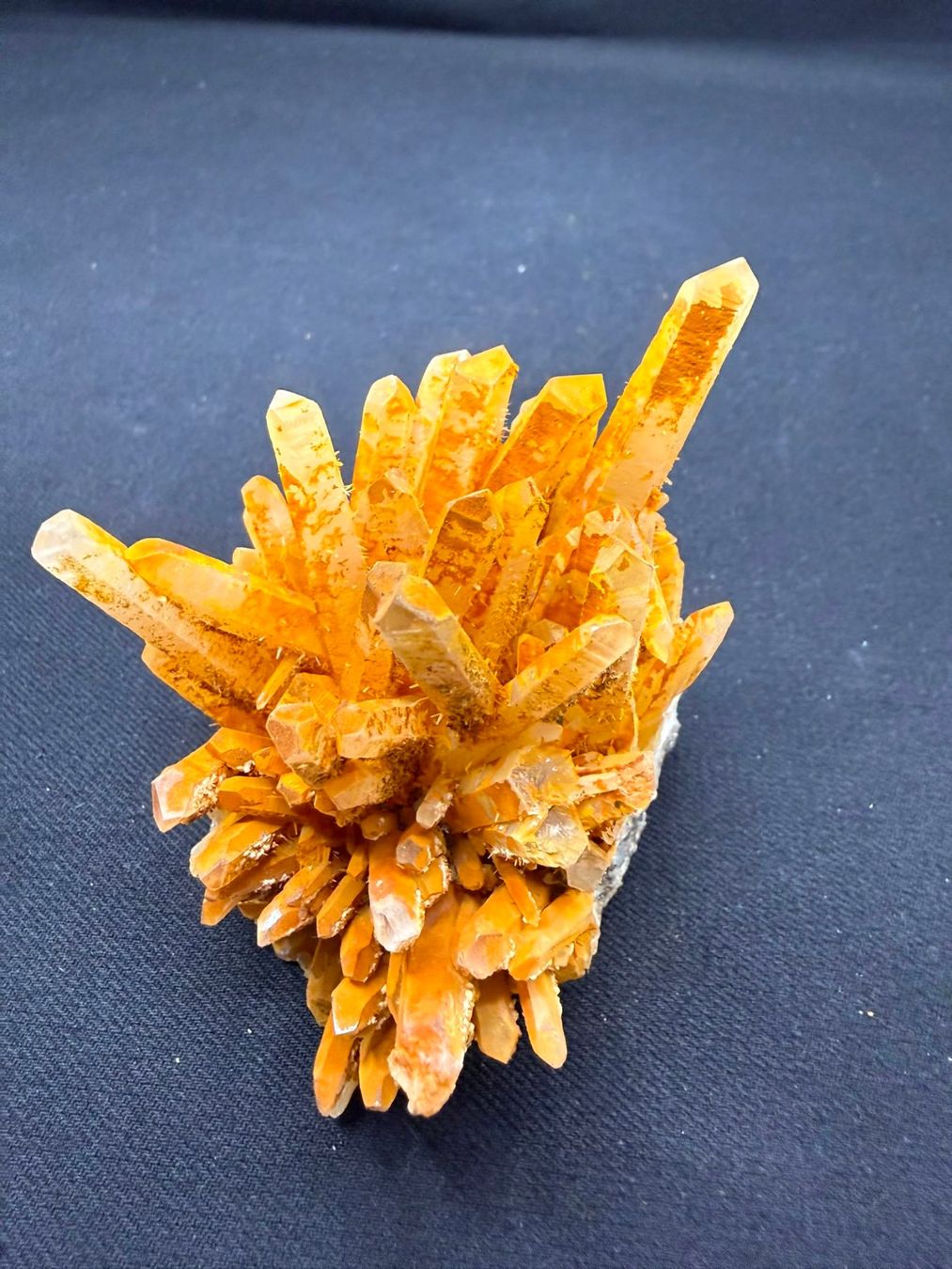 Minéraux & Lithothérapie: Quarz mit Limmonit Überzug – D'occasion à Schinznach Bad par Demerald 1