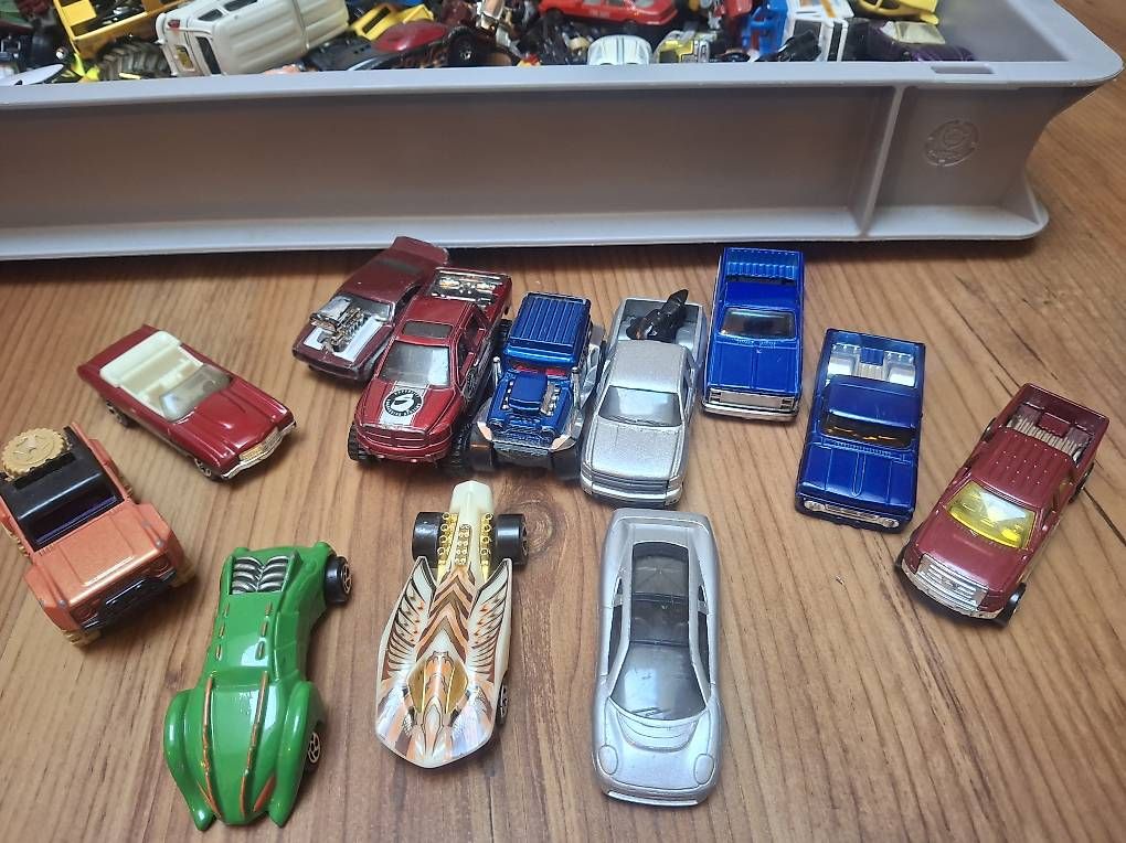 Modellautos: Hotwheels Sammlung 200+ Autos – Gebraucht aus Therwil von Johndo01 4