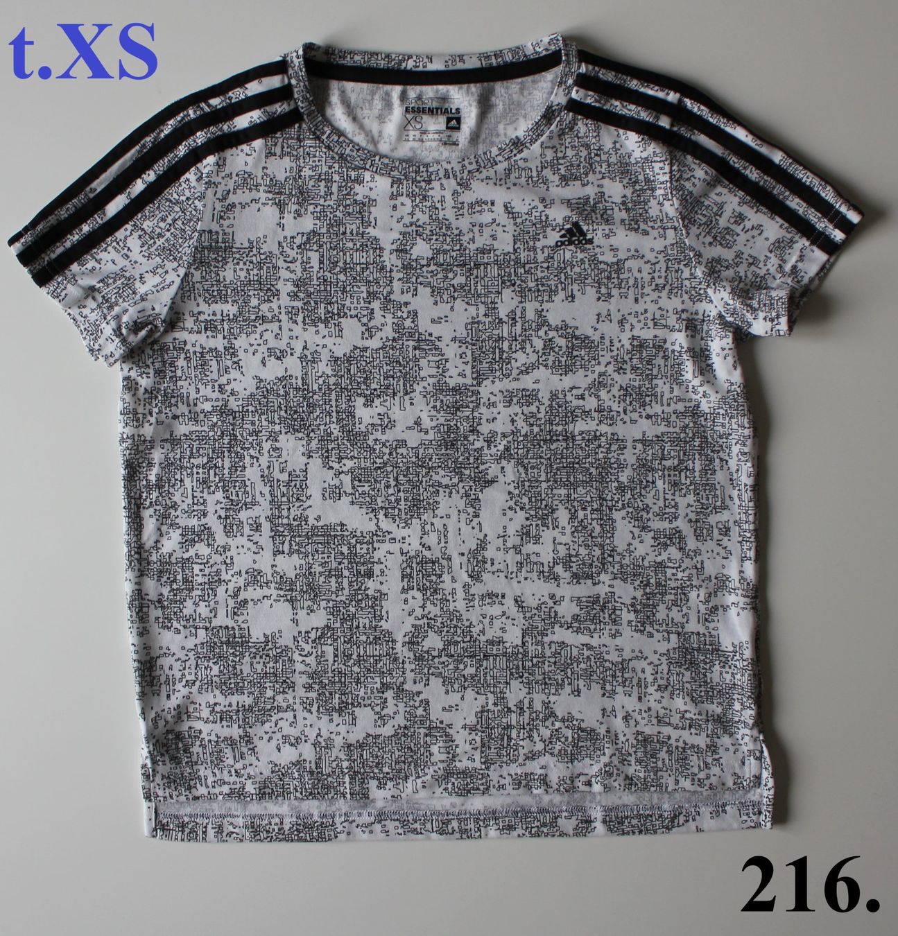 Adidas T-shirt: T-shirt Adidas t. XS – Usato da Peseux venduto da Gilloss