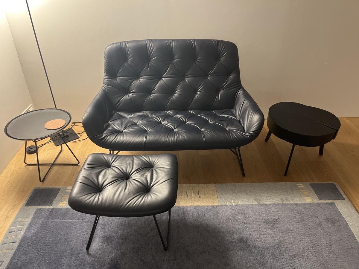 Divani: Freifrau Leya Lounge & Hocker - As New – Nuovo (secondo la descrizione) da Zollikerberg venduto da mrj02 1