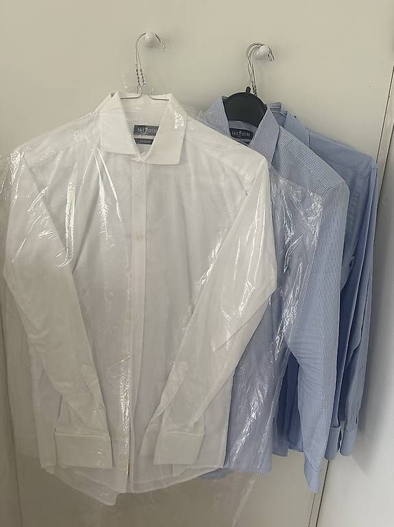 Camicie: Hemden TM Lewin und Café Coton – Usato da Zürich venduto da Sebfe