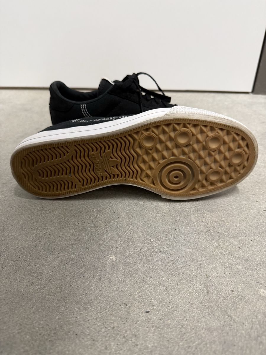 Adidas Scarpe da donna: Adidas Sneaker – Usato da Näfels venduto da vike17 3