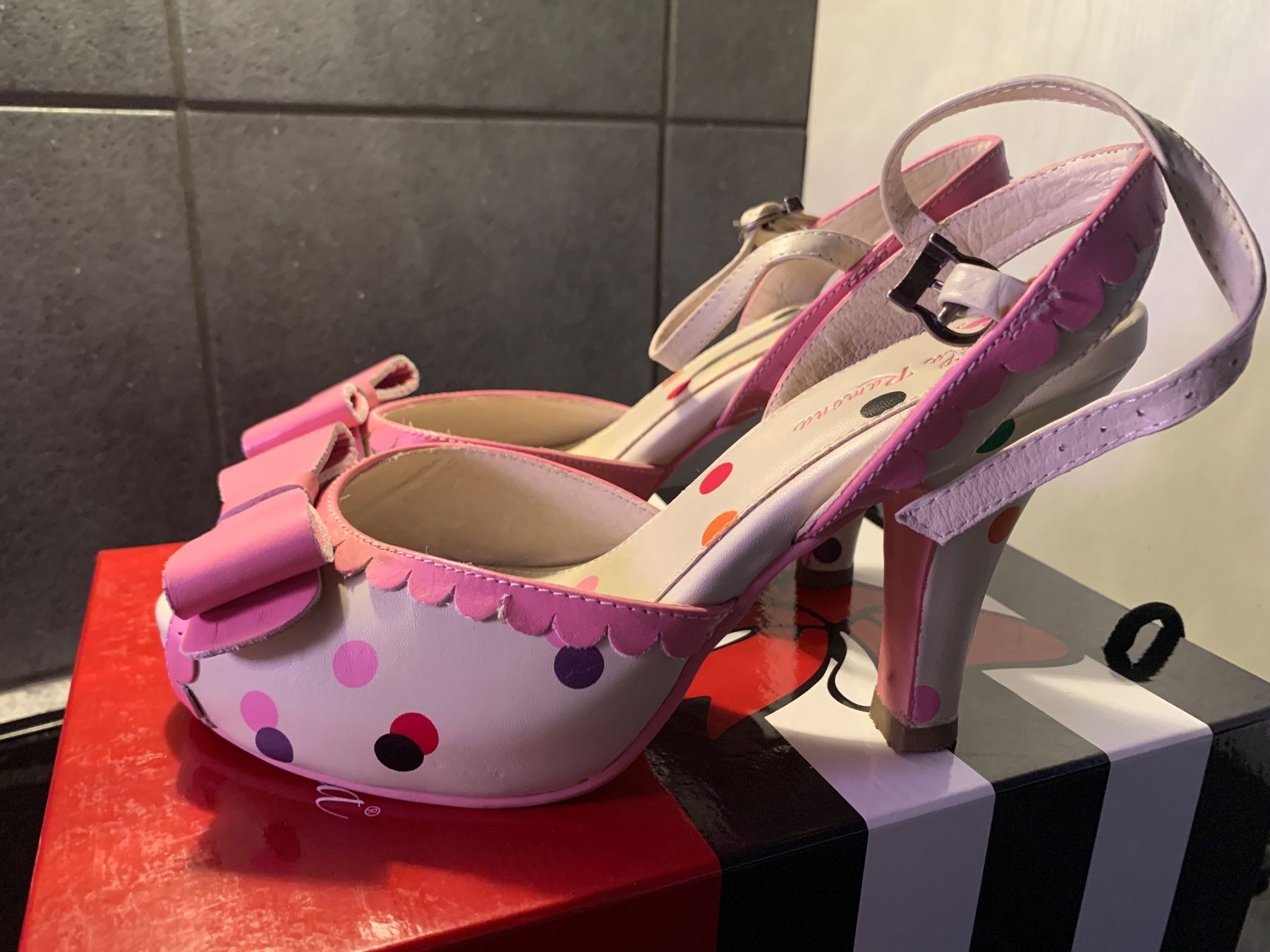 Scarpe da donna: Orginal Lola Ramona Gr. 39 – Nuovo (secondo la descrizione) da Steinebrunn venduto da Littlebird1