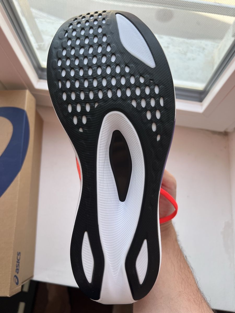 Asics Scarpe da uomo: Asics Magic Speed 4, Grösse 45, neuwertig, Originalverpackun – Nuovo e nell'imballaggio originale da Opfikon venduto da den_g2m2 2