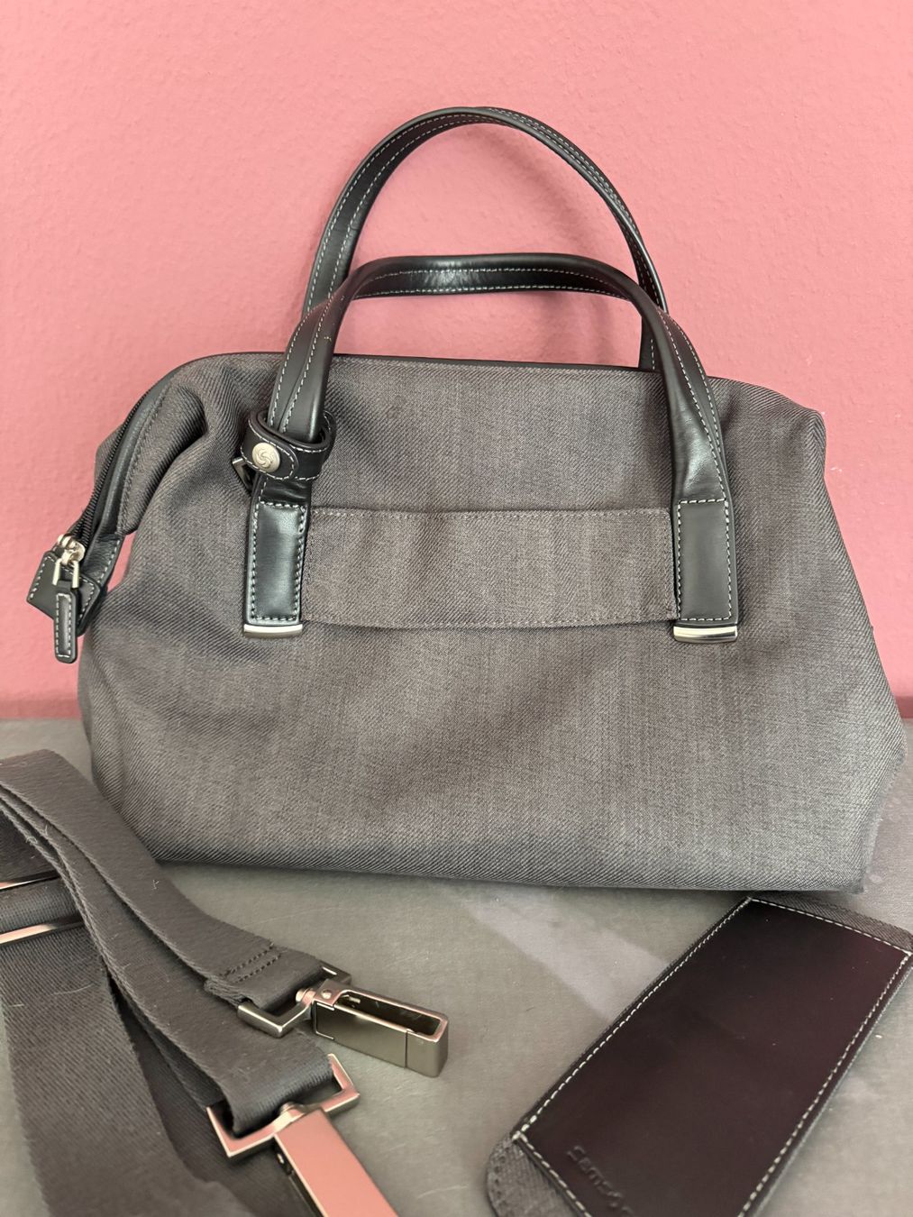 Samsonite Taschen: Samsonite Bowlingbag Handtasche Stoff anthrazit-grau – Gebraucht aus Muttenz von einfach-schoen 1