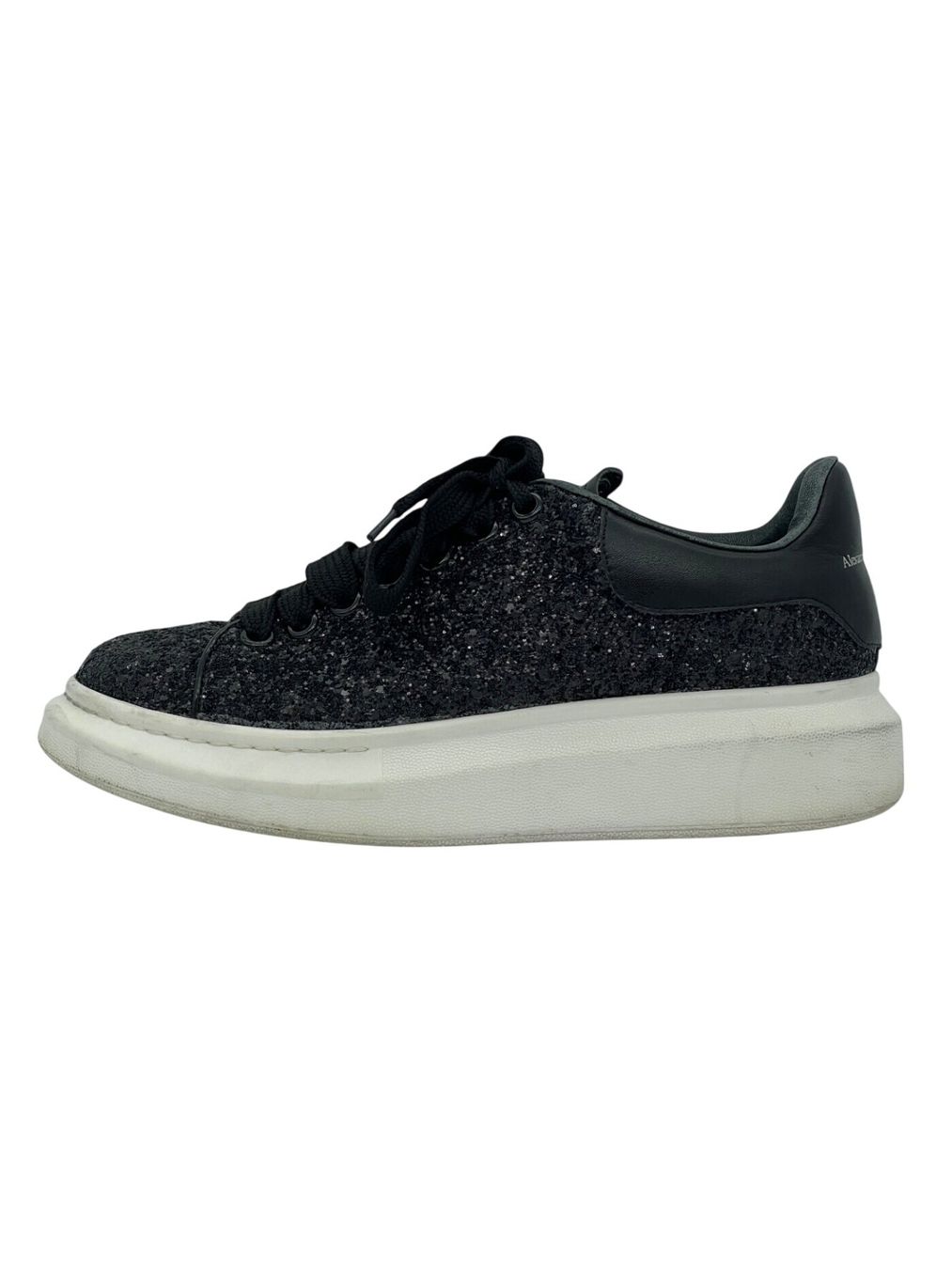 Alexander Mcqueen Chaussures femmes: Alexander McQueen Oversized Platform Sneaker EU 39 Schwarz – D'occasion à Zürich par shoe_shop