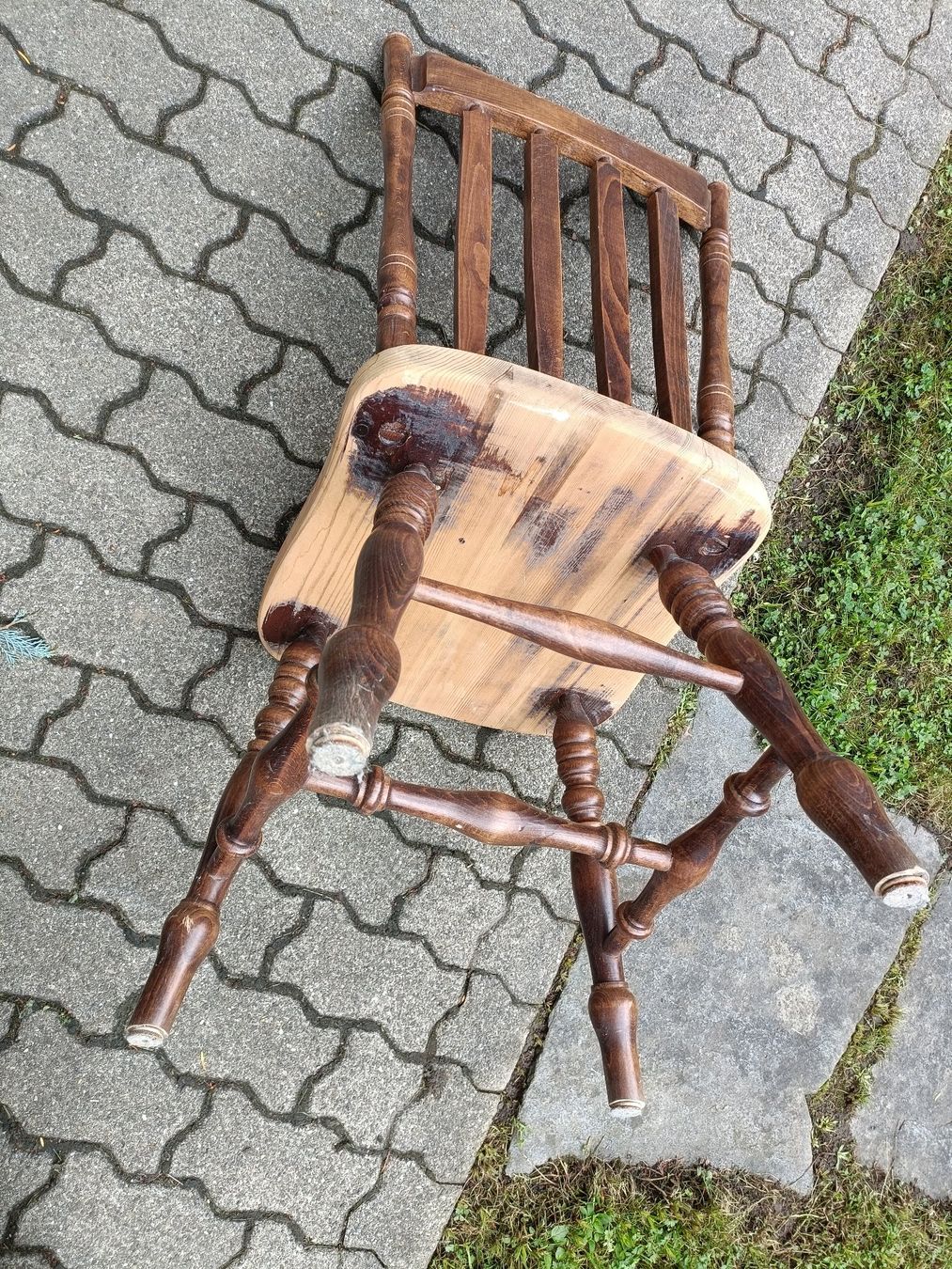 Chaises: 2 robuste Massivholzstühle – D'occasion à Zürich par chalio 2