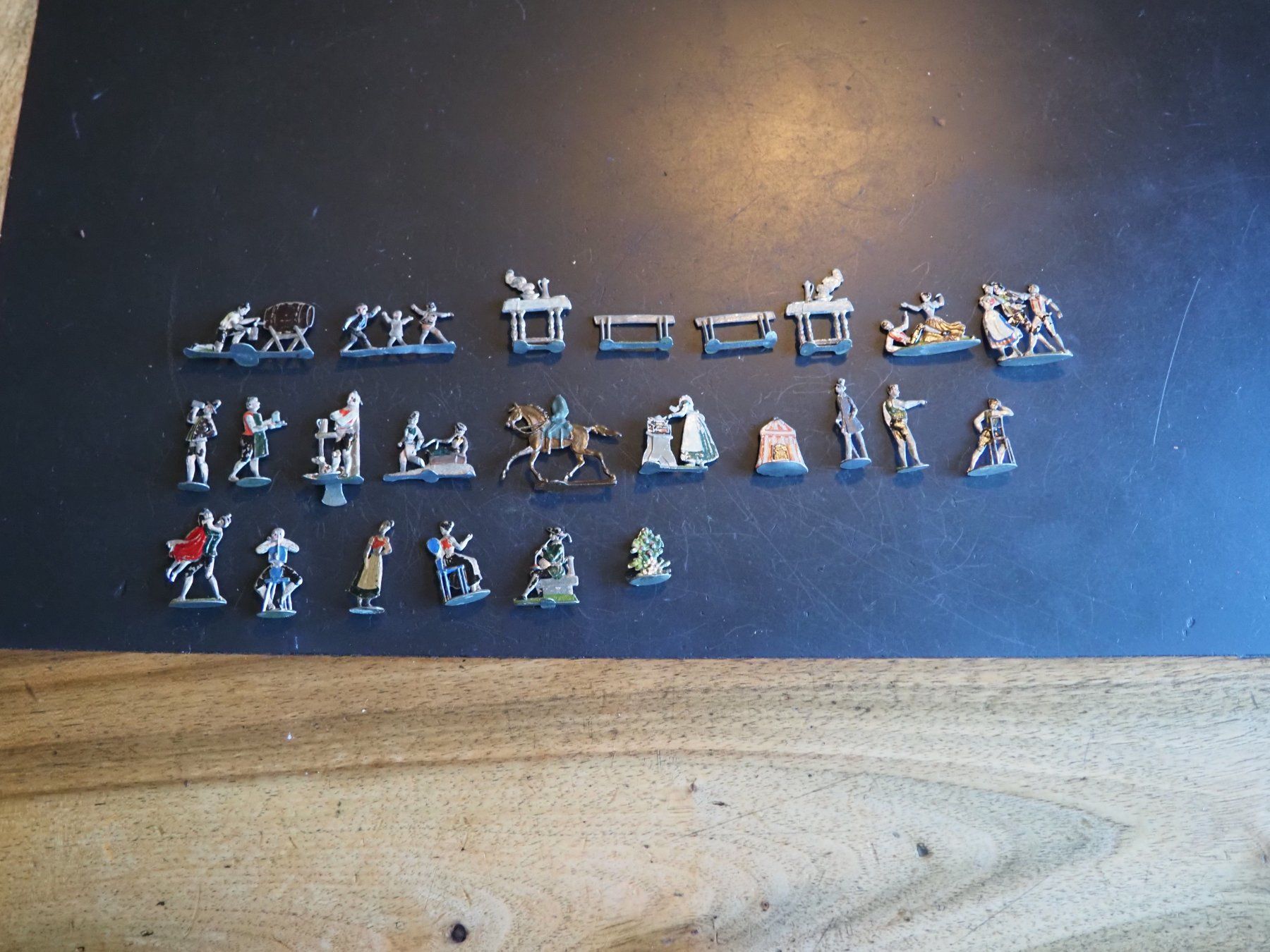 Statuette: Zinnfiguren: Diverse verschiedene – Usato da Schänis venduto da Wewu