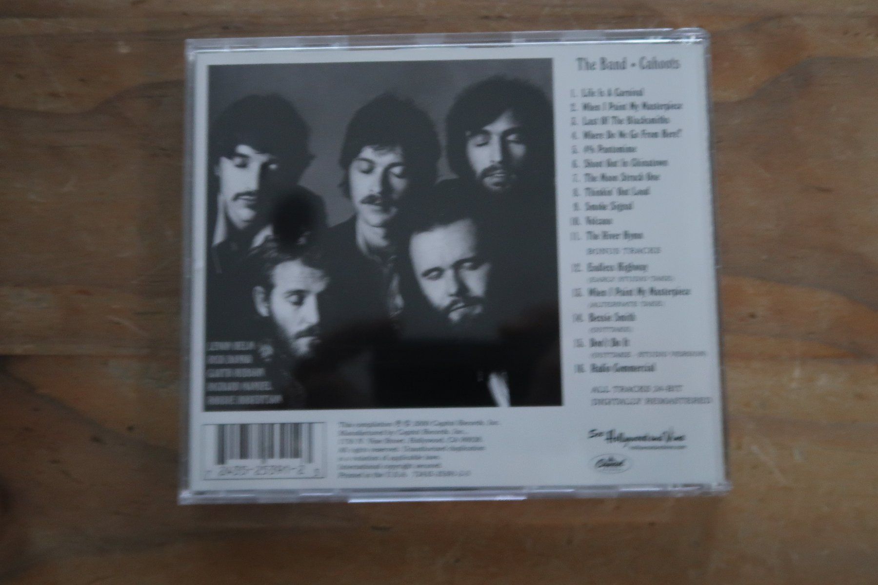 CDs: THE BAND - CAHOOTS - BONUS TRACKS - CD – Gebraucht aus Basel von Patiscat 1