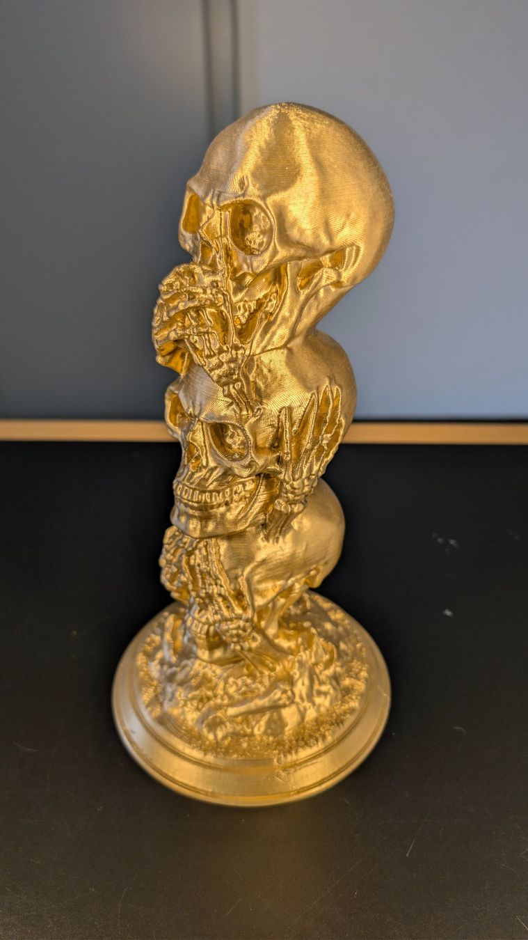 Tutte le decorazioni: Three Wise Skulls 3D – Tre Teschi Saggi Oro Decor – Usato da Roveredo GR venduto da 3D_ZAGA 1