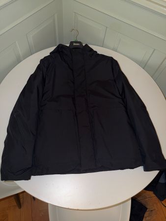 Herren Daunenjacke schwarz Grösse 48 neu Herno Laminar Gore