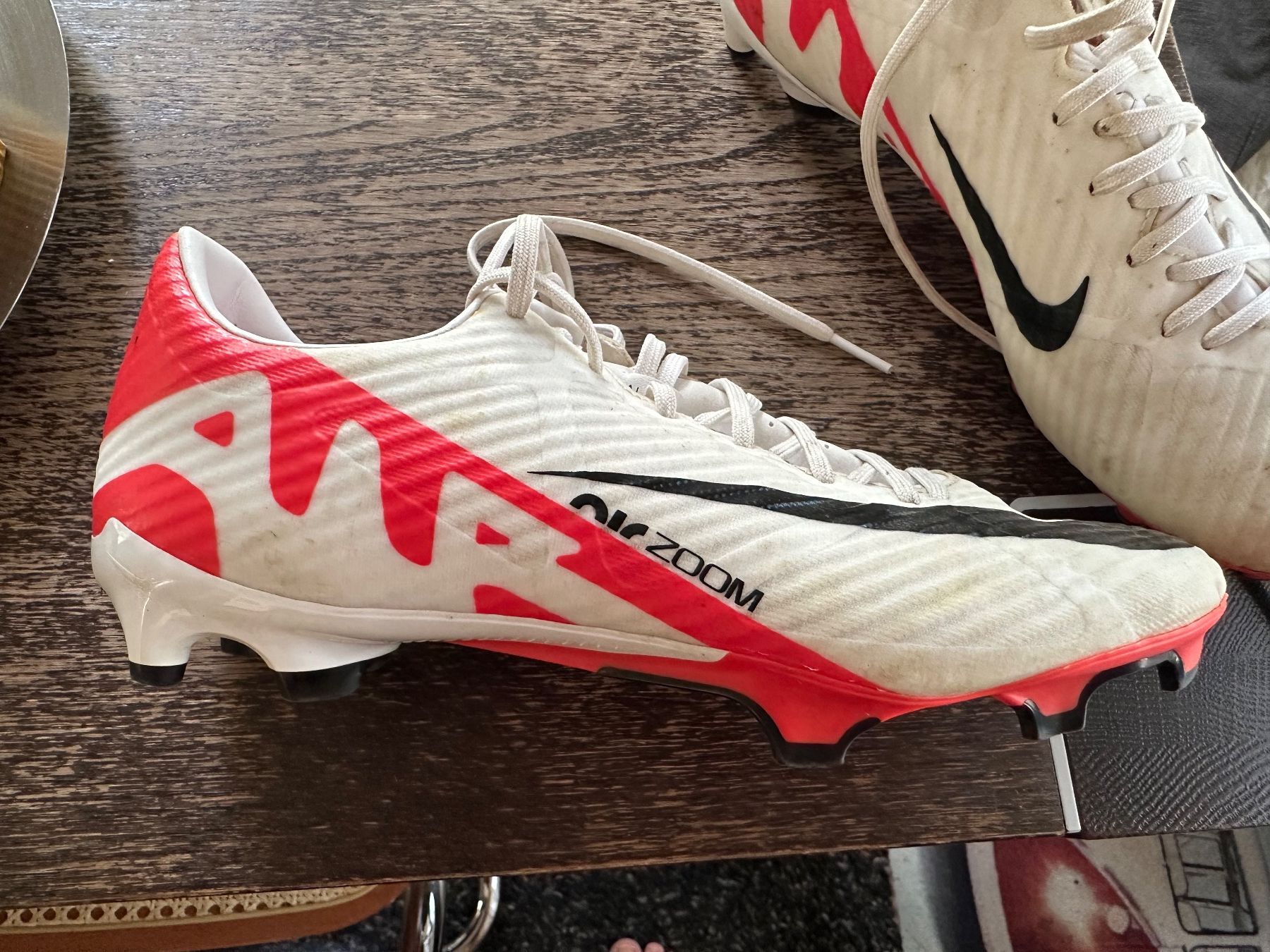 Nike Scarpe per ragazzi: Fussballschuhe neuwertig Gr. 40 – Usato da Uster venduto da rom_g8sm 1
