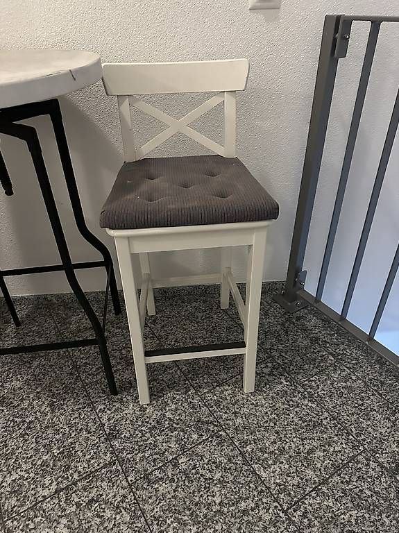 Ladenausstattungen & Messebau: Bar mit Barstuhl   – Gebraucht aus Stans von go__hh9x 3