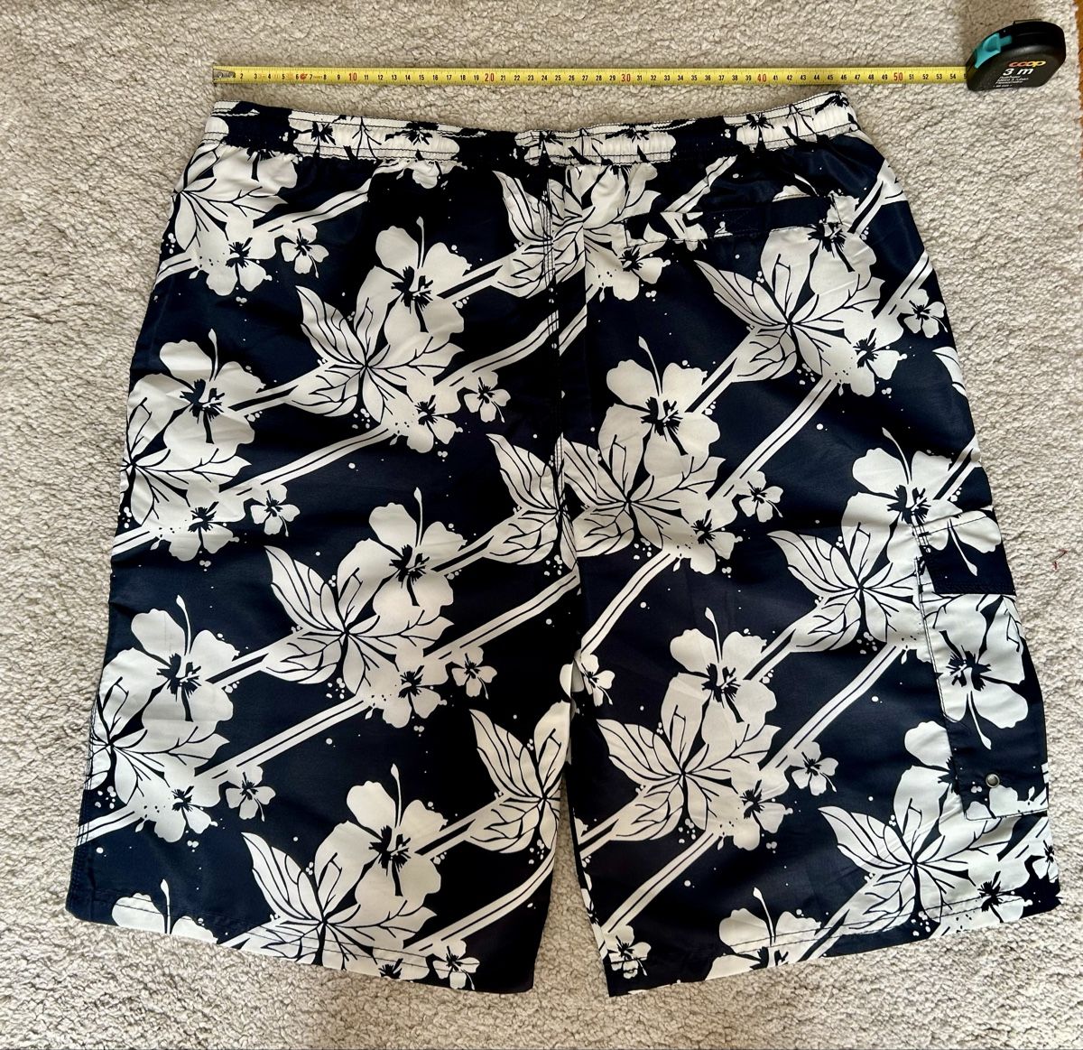 Costumi da bagno: Short de bain homme fleuri, taille XL – Usato da Genève venduto da NipponiaNippon 1