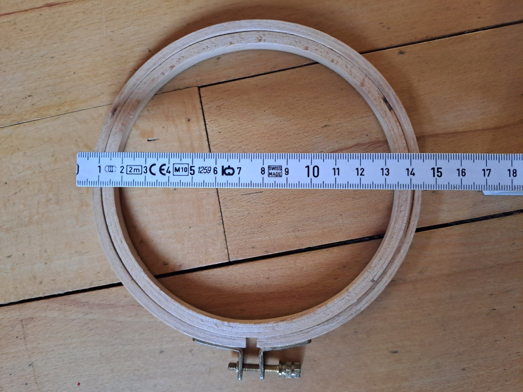 Cercles à broder: Stickrahmen 4 Stk. gebraucht – D'occasion à Wängi par Raettli10 1