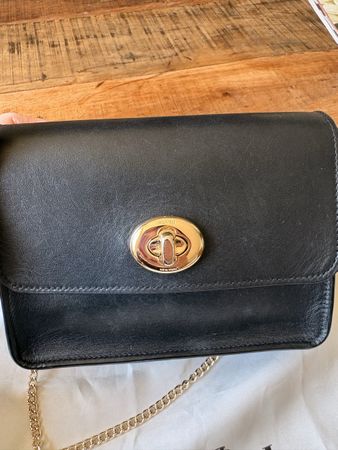 Coach Leder Tasche schwarz mit Kette guter Zustand