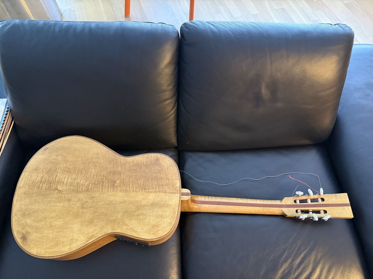 Musikinstrumente: Alte Gitarre A&R Halb Akustisch – Gebraucht aus Goldach von Messerguru 3
