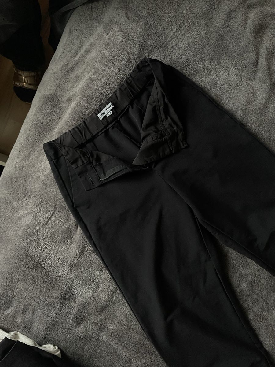 Pantaloni: Pantalon noir léger et confortable – Usato da Ponts-de-Martel venduto da Manon_.brs 1
