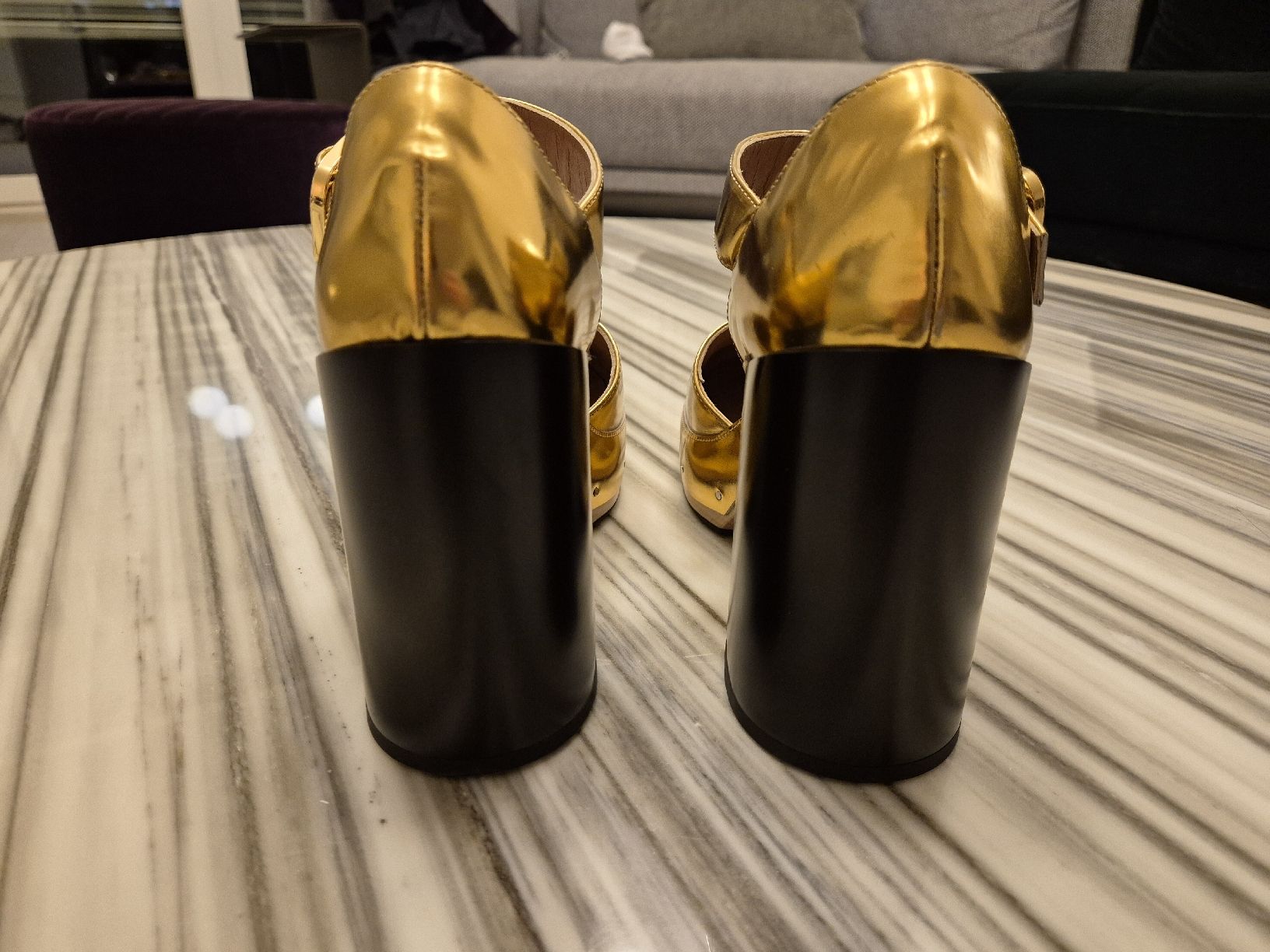 Marni Scarpe da donna: Marni Gold Leather Clogs, EU 40 – Nuovo (secondo la descrizione) da Freienbach venduto da cri_9kly 1