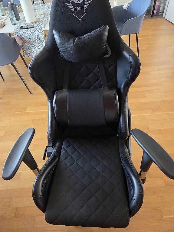 Stühle: Trust gxt resto gaming chair – Gebraucht aus Zürich von cic_k8rg