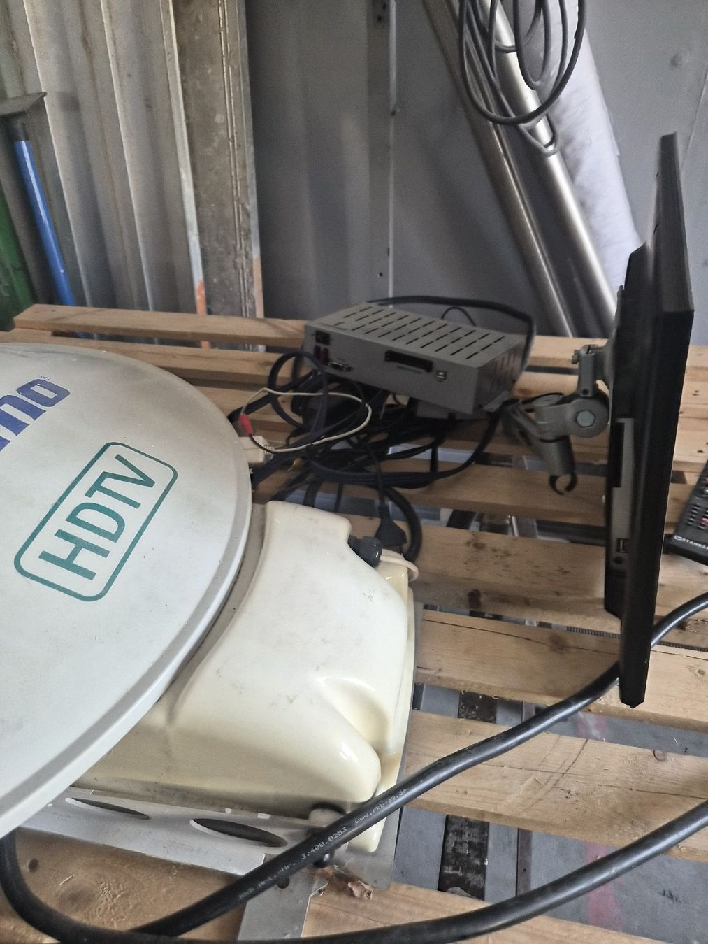 Appareils TV: camping sat Anlage komplett  – D'occasion à Lüchingen par Alex_Bolter18 1