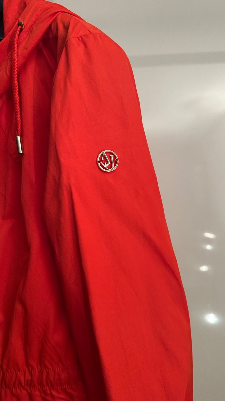 Armani Giacche: Damen Armani Jacke GR 40 – Usato da Jonen venduto da BMWE369 3