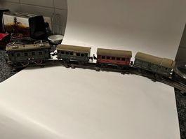 Antike Märklin Eisenbahn mit 6 Wagen, 20 Volt Z 🚂