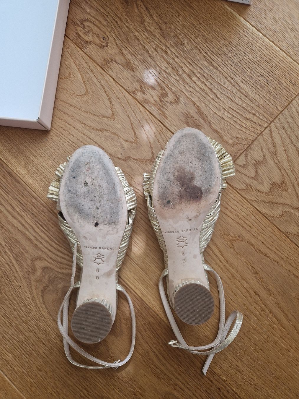 Damenschuhe: Loeffler Randall Sandalen gold – Gebraucht aus Eschenbach SG von SanFranciscoCalifornia 6