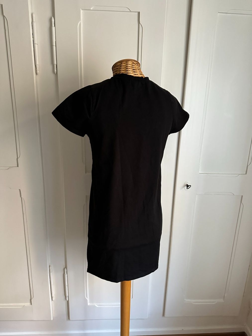 T-Shirts: SUPERDOWN - Longshirt schwarz XS – Gebraucht aus Zürich von Diazaio 2