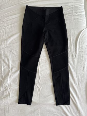 Zara Basic Black Trousers - Stylish and Comfortable!