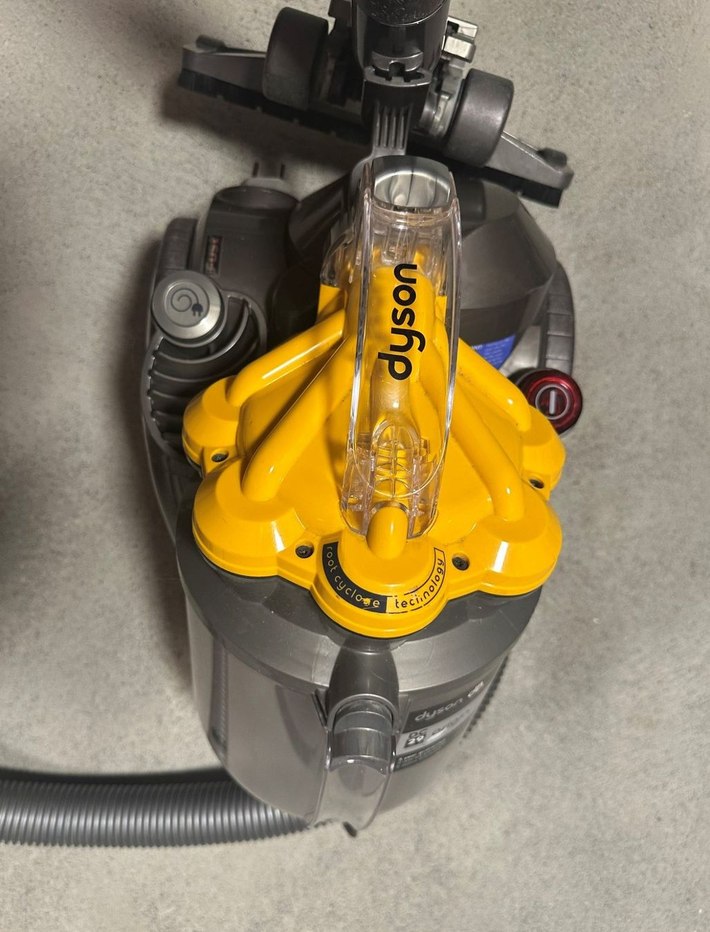Dyson Aspirateurs & Accessoires: Dyson DC 29 – Défectueux à Regensdorf par maettelb