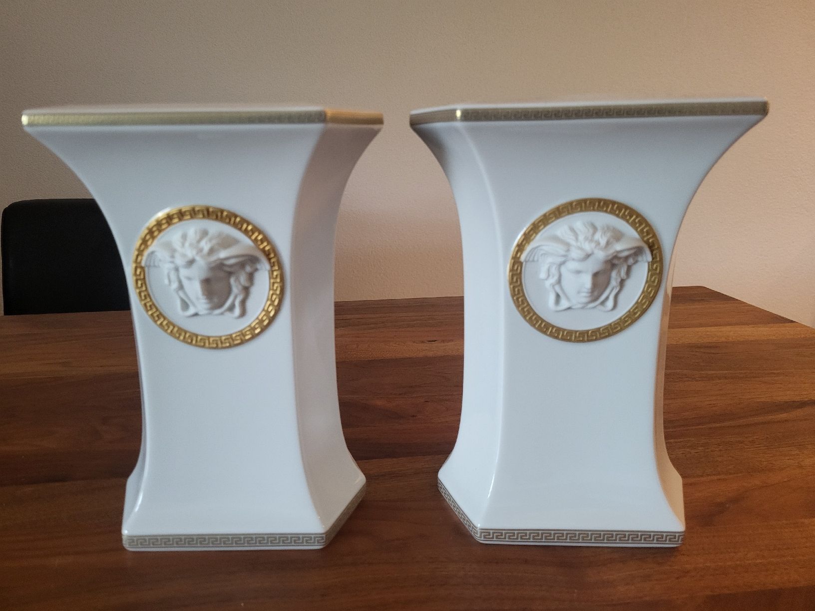 Versace Vase & Récipients: 2 Versace Vasen 23 cm – Neuf (Voir description) à Fruthwilen par Mostro-Medusa 1