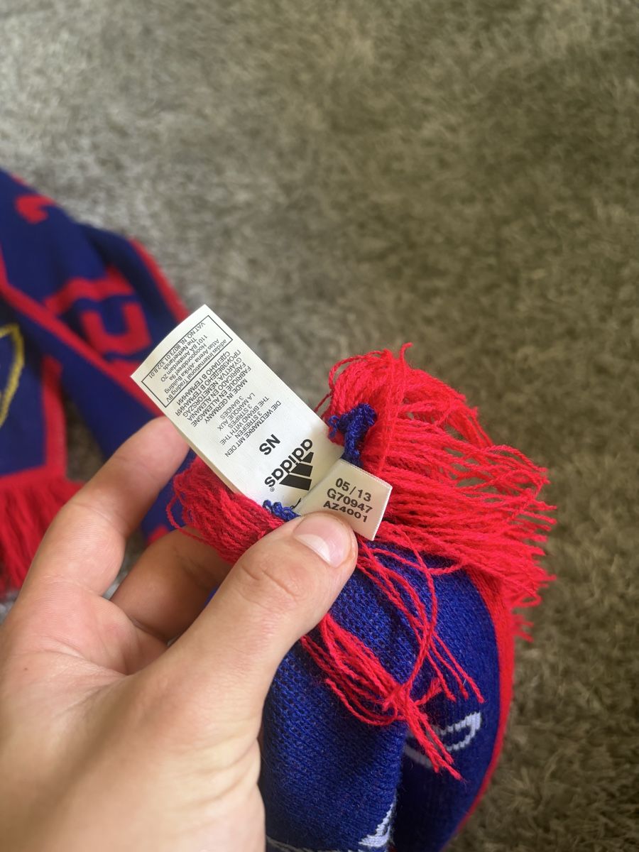 FC Basel Sciarpe: FC Basel Scarf  – Nuovo (secondo la descrizione) da Brislach venduto da edu_t6pq 6
