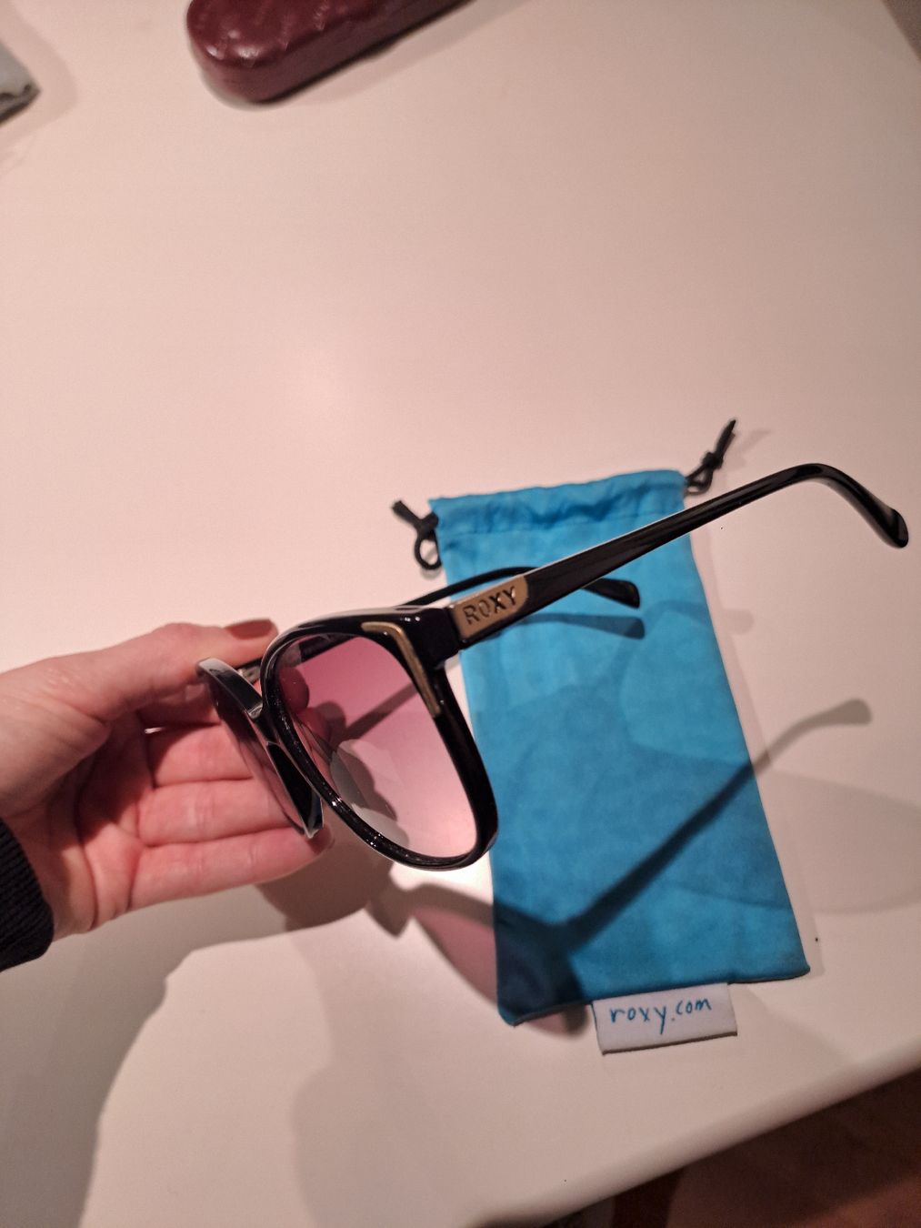 Roxy Occhiali & Lenti: Lunettes de soleil Roxy – Usato da Valeyres-sous-Montagny venduto da Romy. 1