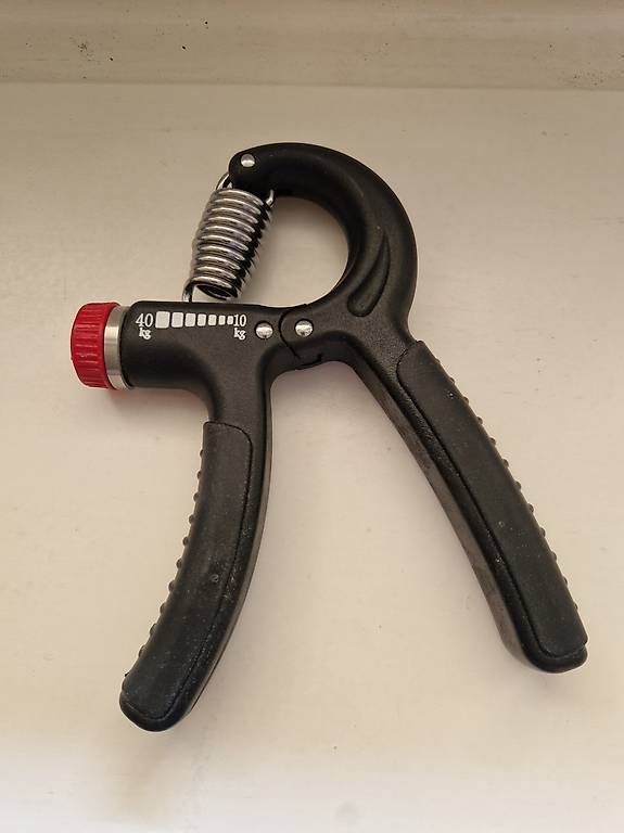 Vélos d'appartement: Griffkrafttrainer – D'occasion à Zürich par StefanMartin88
