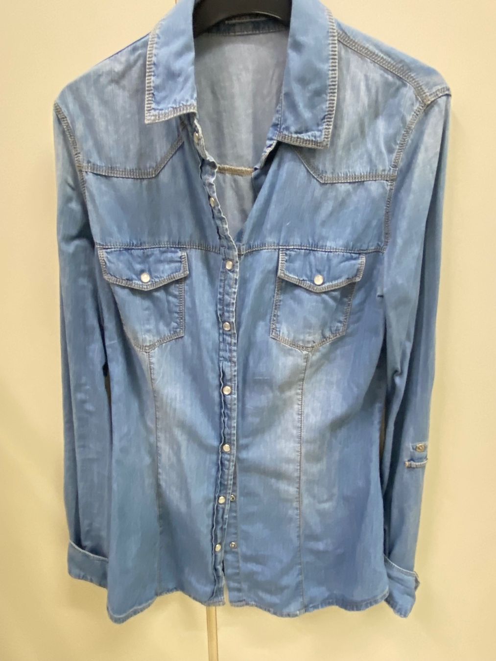 Stradivarius Blusen: Denim Damen Hemd – Gebraucht aus Zürich von beg_nlp8