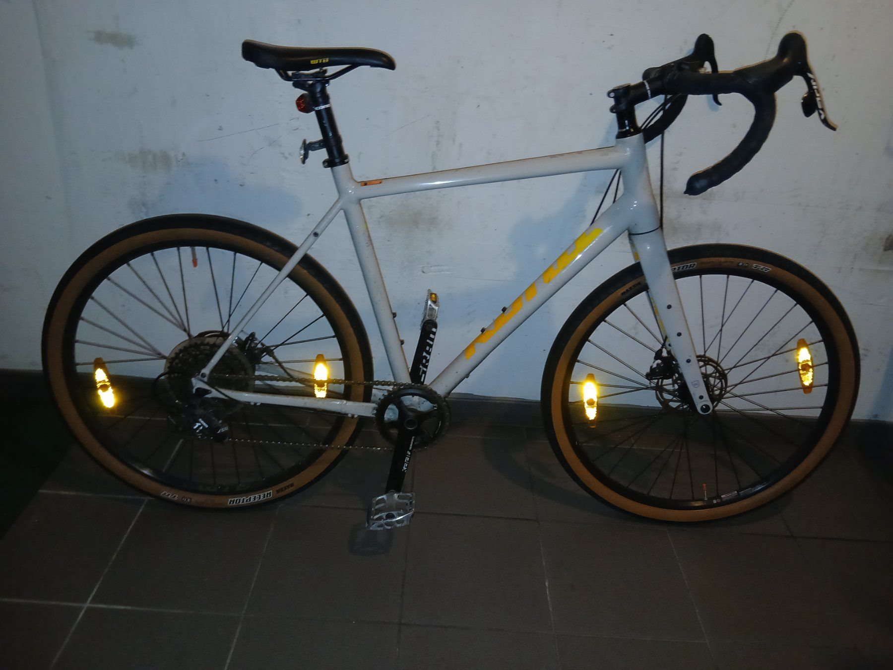 Biciclette: kona rove nrb 2023 – Usato da La Chaux-de-Fonds venduto da ela_9wv7
