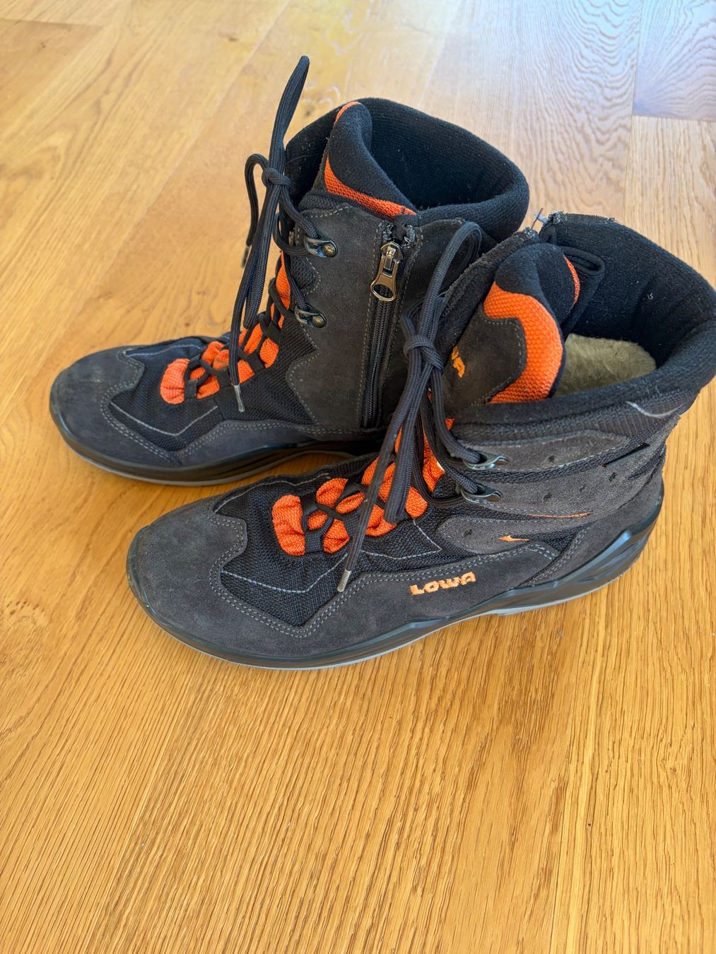 Lowa Scarpe per ragazzi: WINTERSTIEFEL LOWA 40 Goretex – Usato da Wattwil venduto da jopara