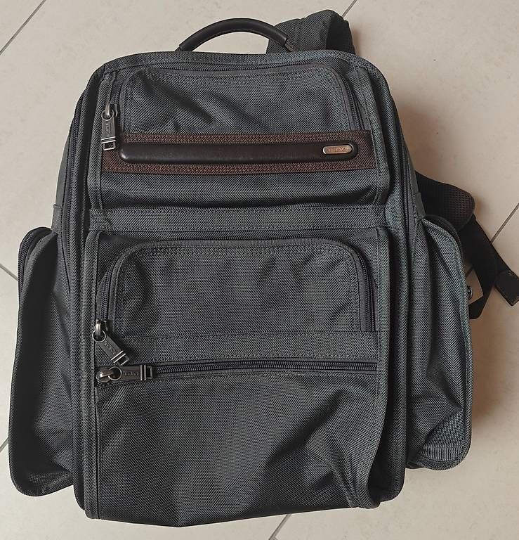 Tumi Zaini: Tumi T-pass Backpack - Alpha 3 - Laptoprucksack Rucksack – Usato da Birmenstorf AG venduto da mkunac