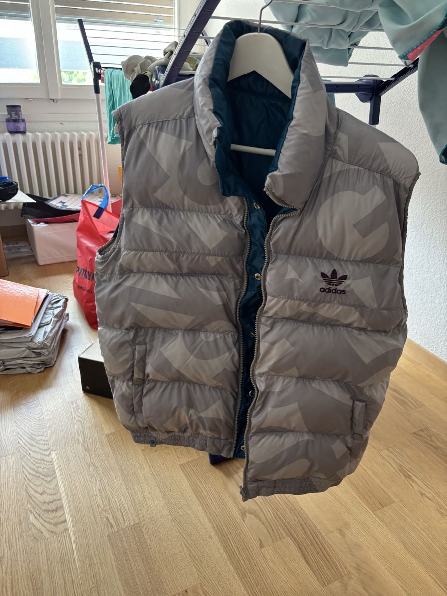 Adidas Gilets: Adidas Padded Vest Reversible Blue/Grey Size M – D'occasion à Genève par zaj_g5bz