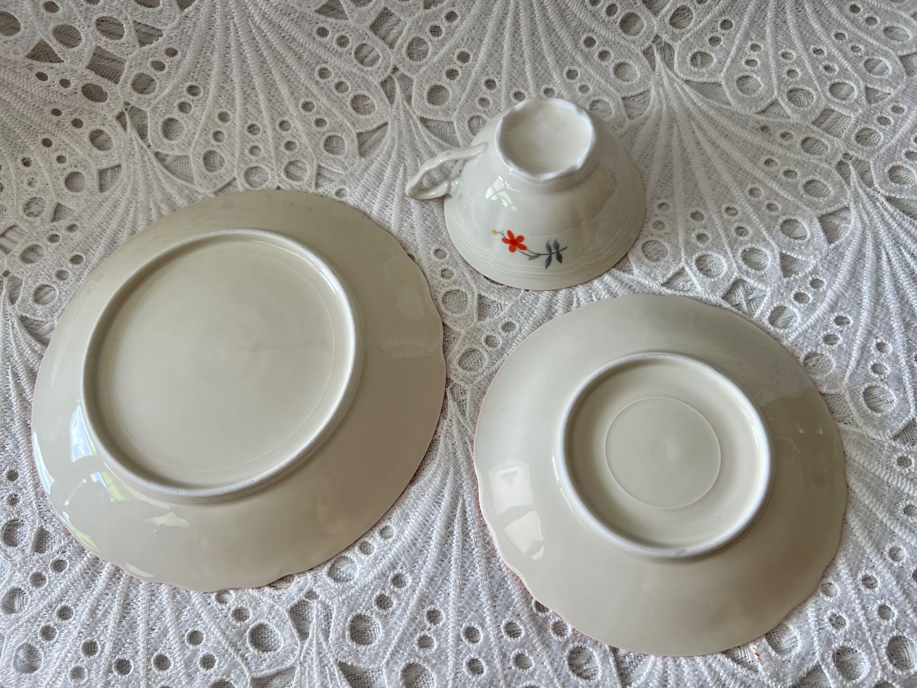 Set di piatti: Sammeltasse Gedeck Dreiteilig – Usato da Frenkendorf venduto da Only1 4