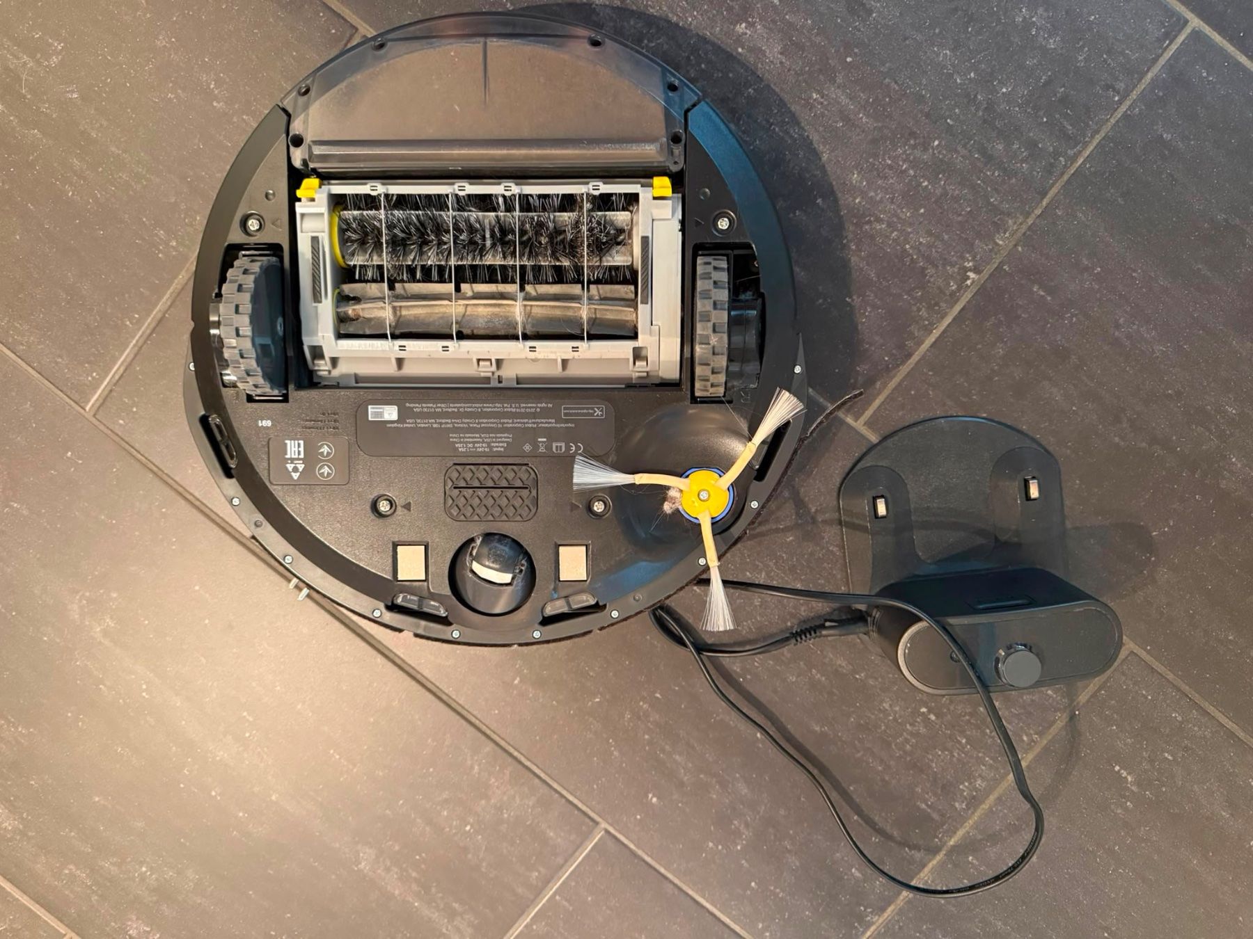Irobot Staubsauger & Zubehör: iRobot Roomba Roboterstaubsauger – Gebraucht aus Niederwangen BE von nie_226v 1