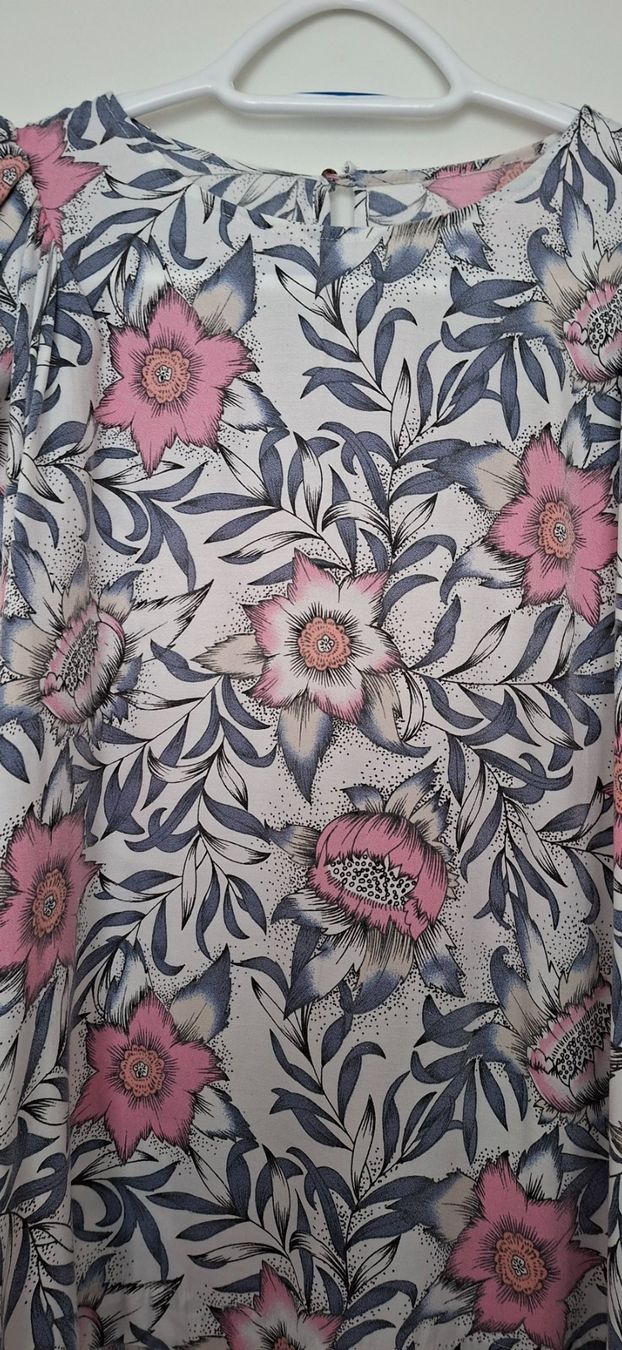 H&M Camicette: Damenbluse mit Blumenmuster Grösse S – Usato da Feuerthalen venduto da kigo87 1