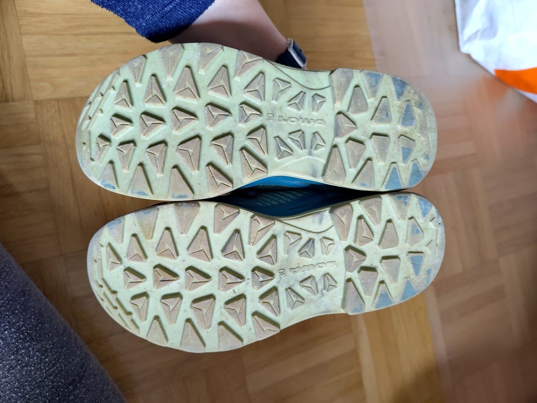 Lowa Schuhe für Jungen: Lowa Trekkingschuhe Grösse 30 – Gebraucht aus Jona von tschounaess 1