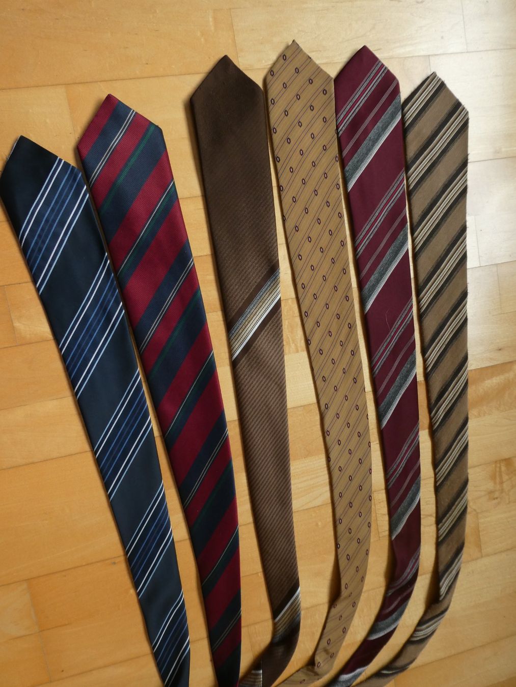 Krawatten: 6 Krawatten mit Diagonal-Muster – Gebraucht aus Muntelier von Rwc 1